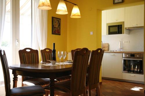 Apartment Ema — 4-Star Luxury Hotel in Porec, Croatia