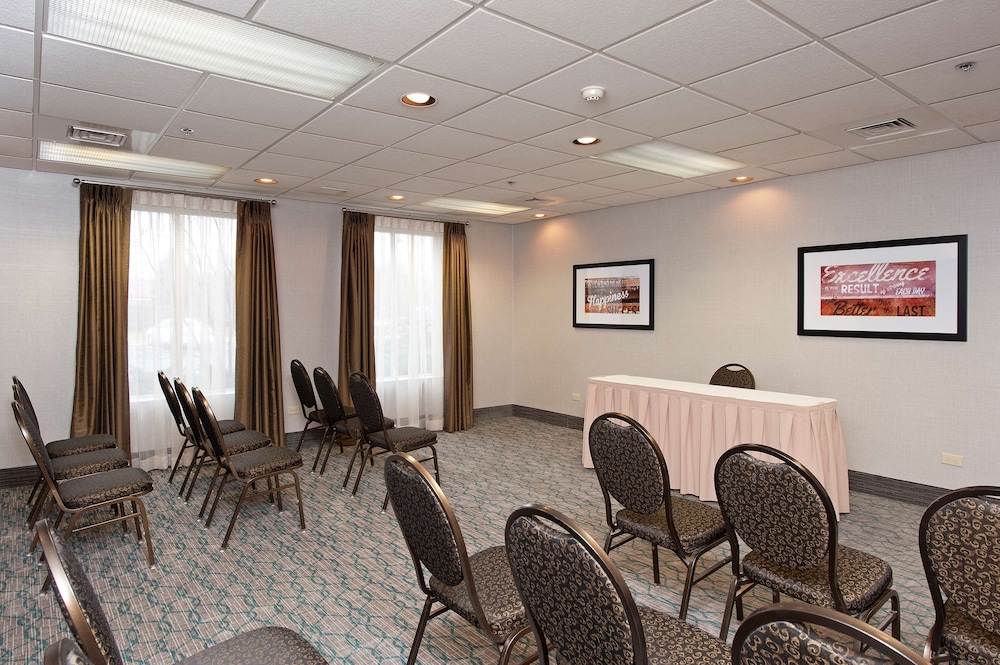 Hampton Inn & Suites Chicago Lincolnshire - photo 53
