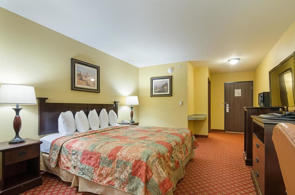 Motel 6 Park City KS - photo 37