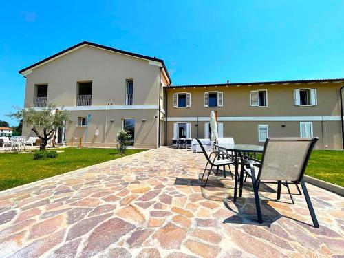 Villa Iris — 4-Star Luxury Hotel in Imola, Italy