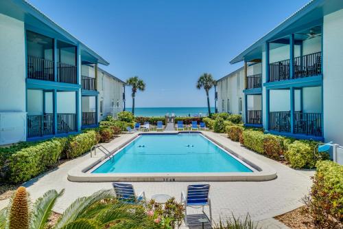 Beach front view and only steps to the white sandy beach — Holmes Beach — photo 2