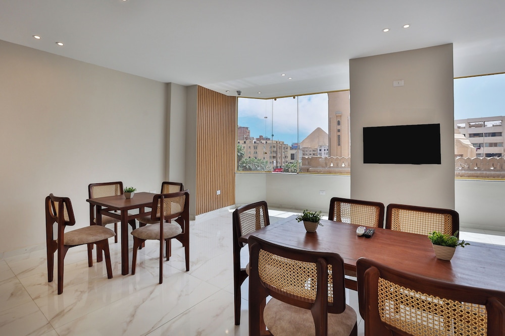 East Pyramids Hotel