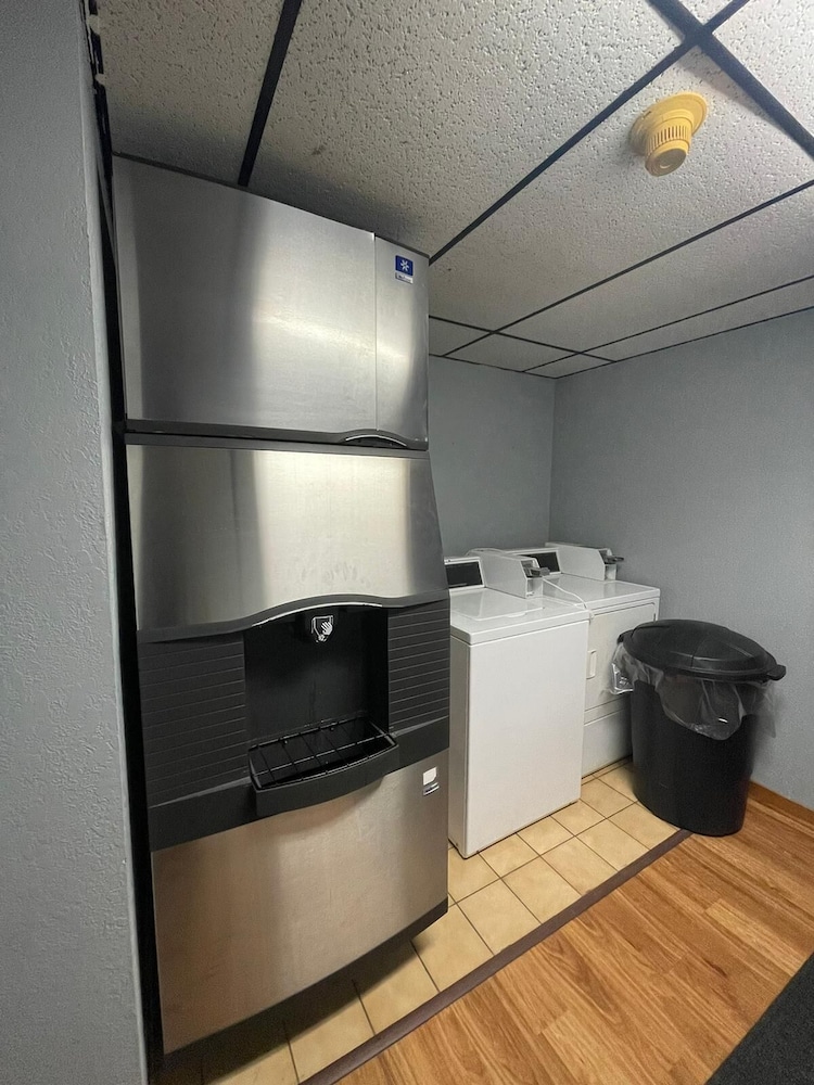 Belgium Inn & Suites - photo 16
