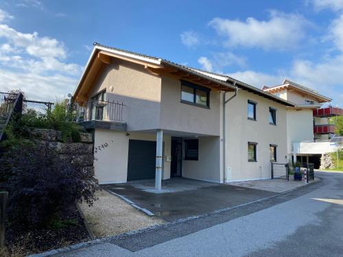Ferienwohnung mit Salzachblick — 4-Star Luxury Hotel in Laufen, Germany