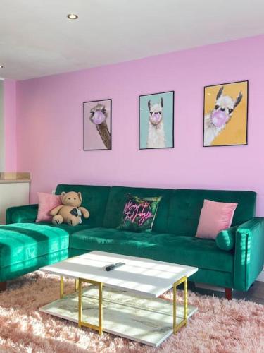 #1 Most Viral Pink House w Ball Pit — 4-Star Luxury Hotel in Liverpool, United Kingdom