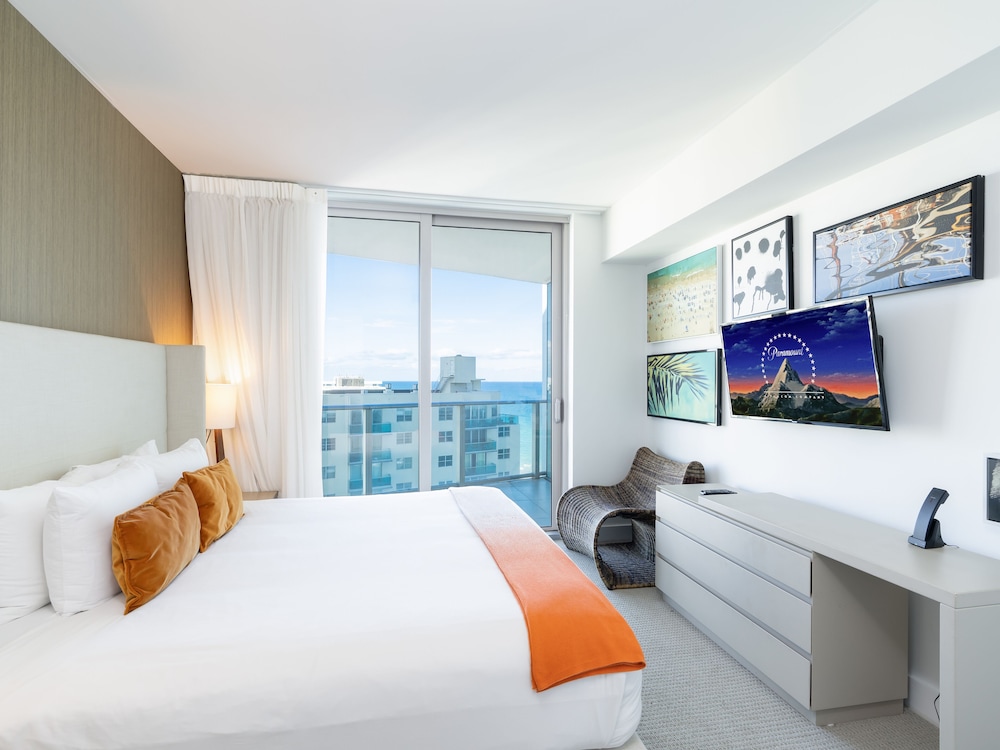 Beachfront Condos at HR by Cielo Stays — 4-Star Luxury Hotel in Hollywood, United States