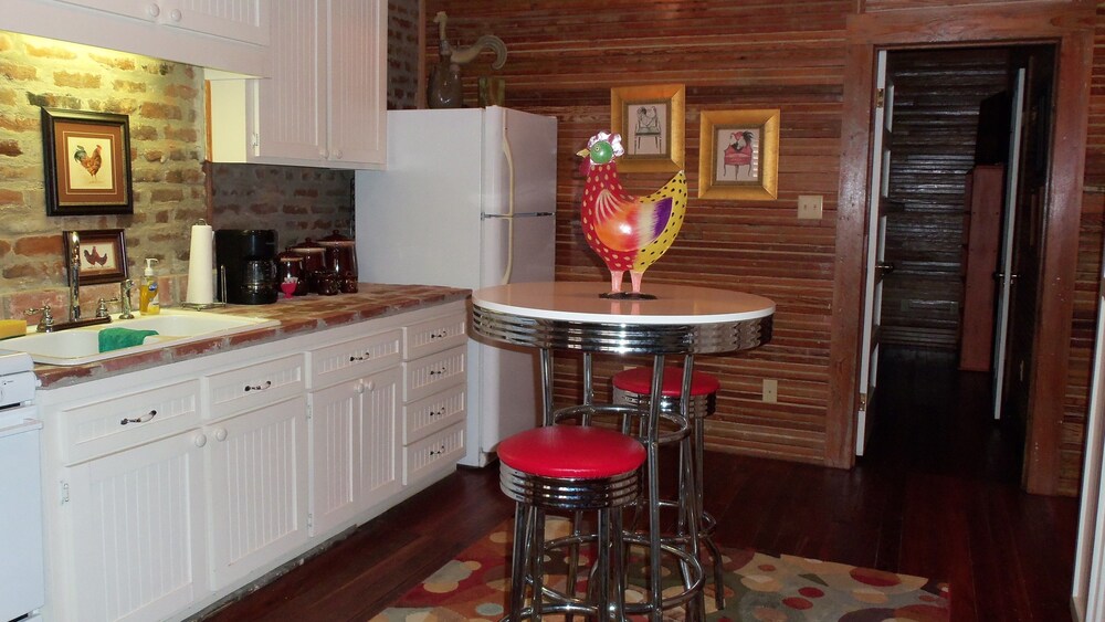 The Main Street Hotel - photo 36