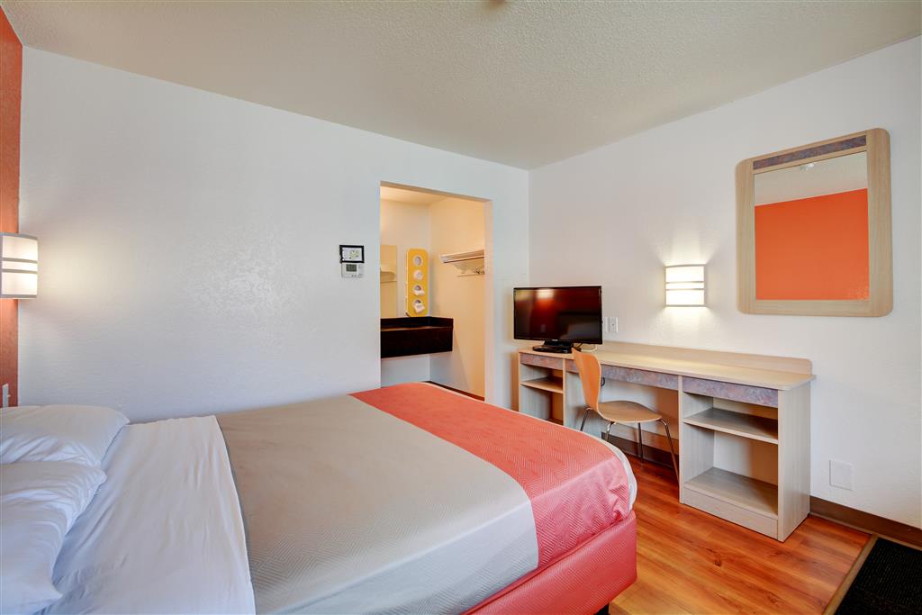 Motel 6 Southington CT Hartford - photo 12