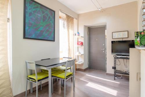 In Centro Fiorebel NO Lift — 4-Star Luxury Hotel in Turin, Italy