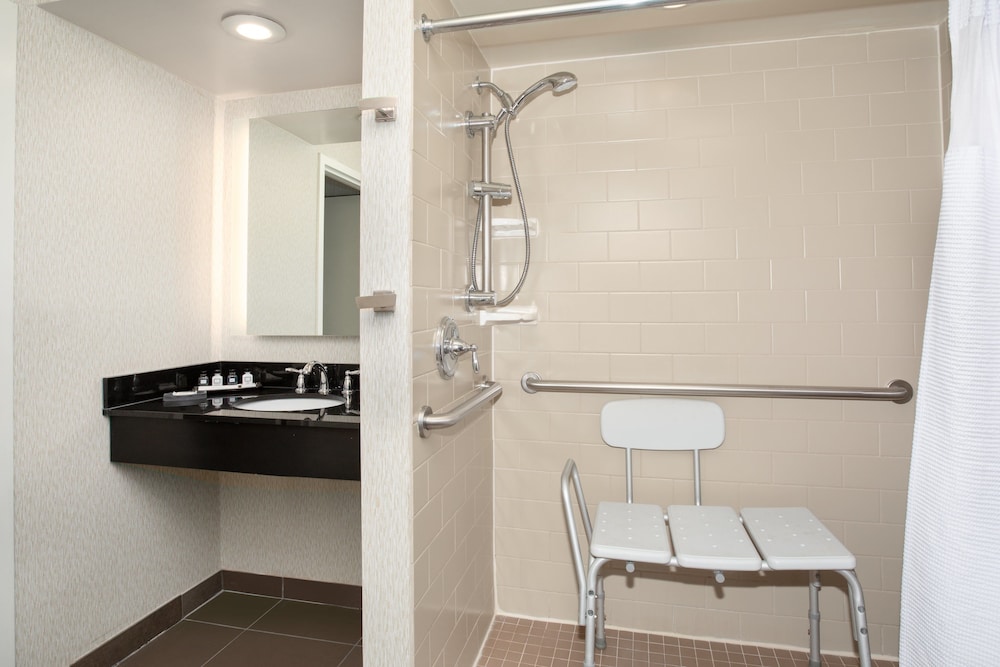 Crowne Plaza Kansas City Downtown by IHG - photo 11