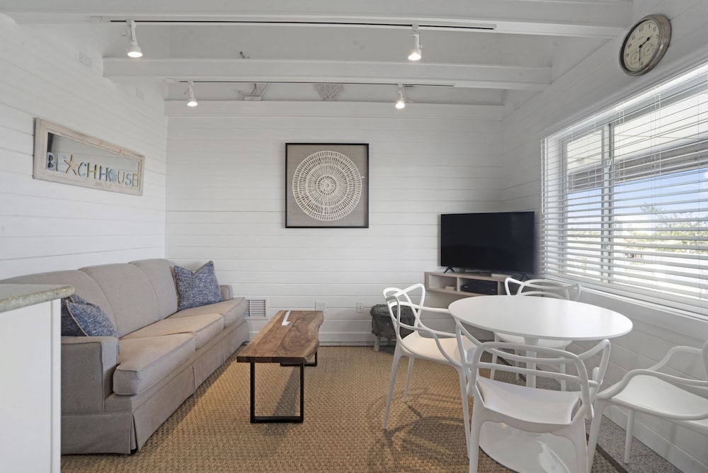 Driftwood Resort - photo 155