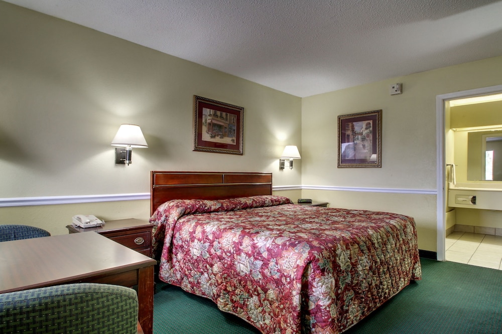Key West Inn Montgomery - photo 8