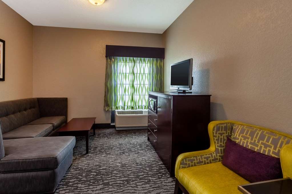 La Quinta Inn & Suites by Wyndham Port Orange Daytona - photo 36