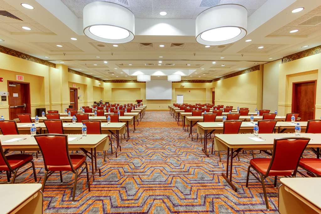 Drury Inn & Suites West Des Moines - photo 31