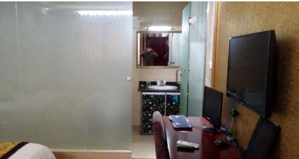 Guangtie Hotel — hotel in Guang'an