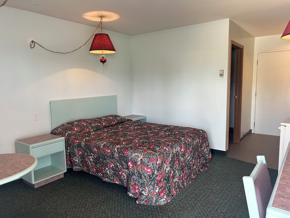 The King’s Motel — Sundre — photo 5