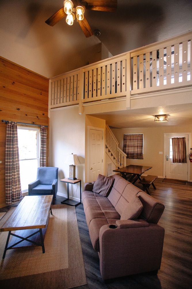 Riverbend Motel & Cabins - photo 5