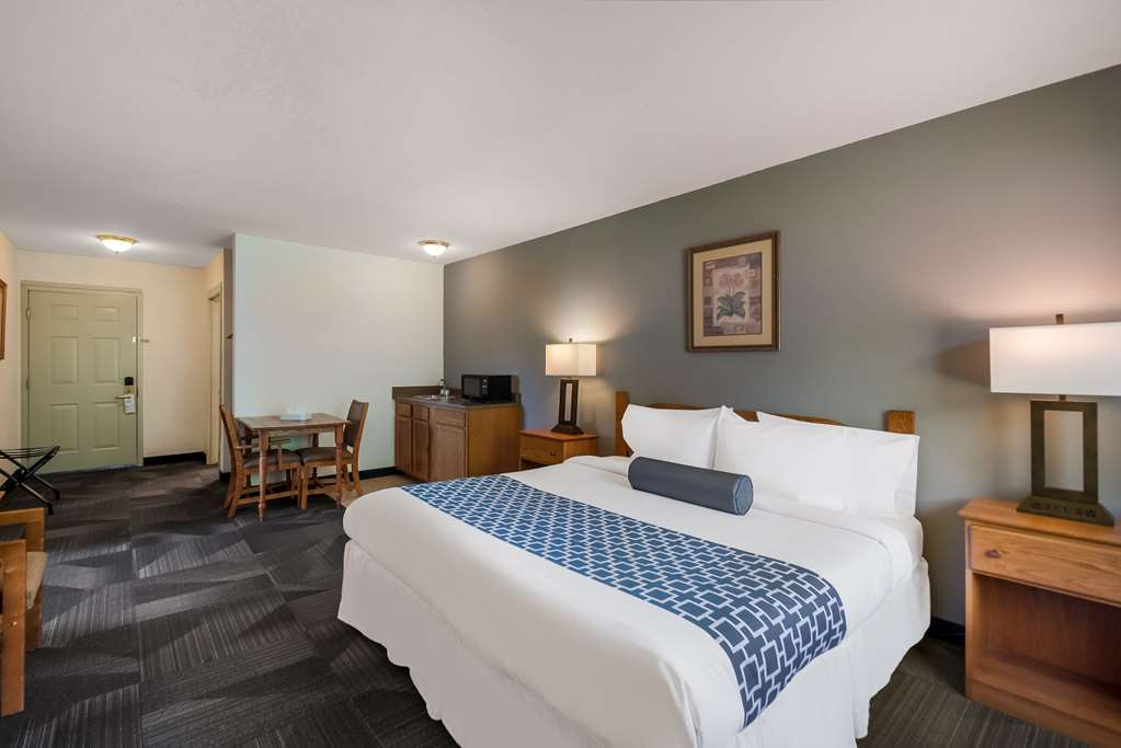 SureStay Plus Hotel by Best Western Berkeley Springs - photo 10