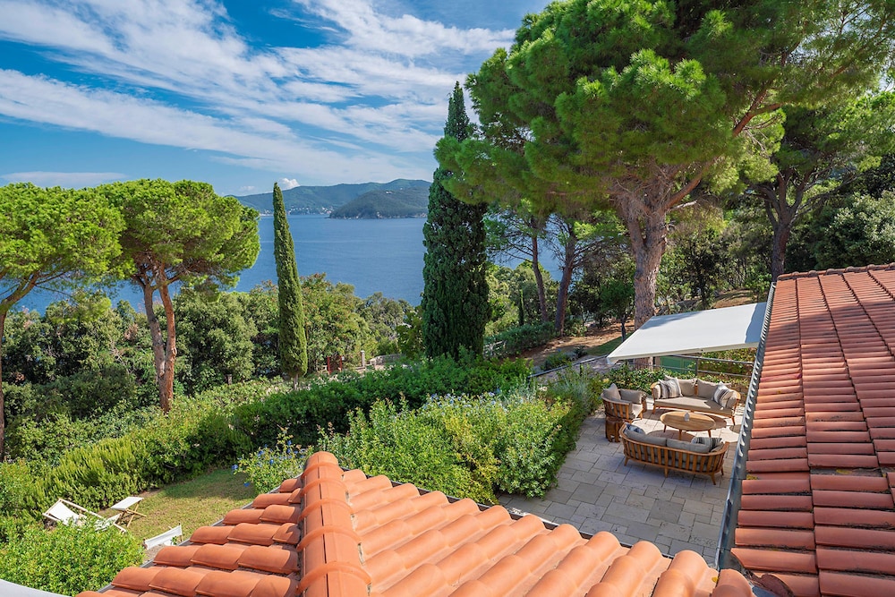 Villa Ondina — 4-Star Luxury Hotel in Marciana Marina, Italy