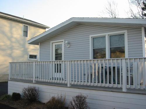 Pet Friendly Cottage walk to beach — 4-Star Luxury Hotel in Rehoboth Beach, United States