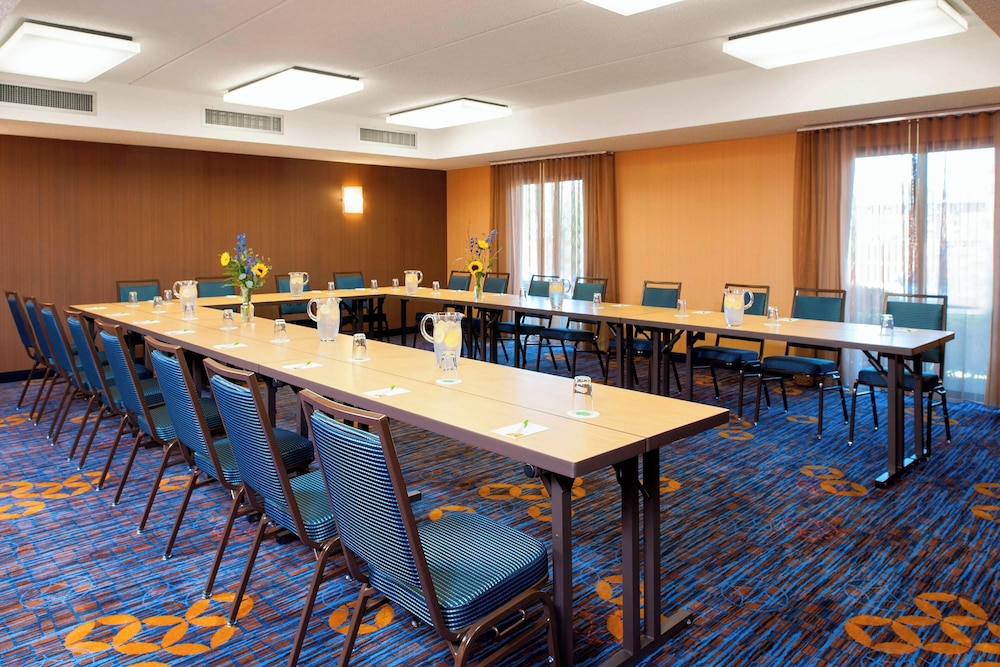 Courtyard by Marriott Chicago Glenview Northbrook - photo 34