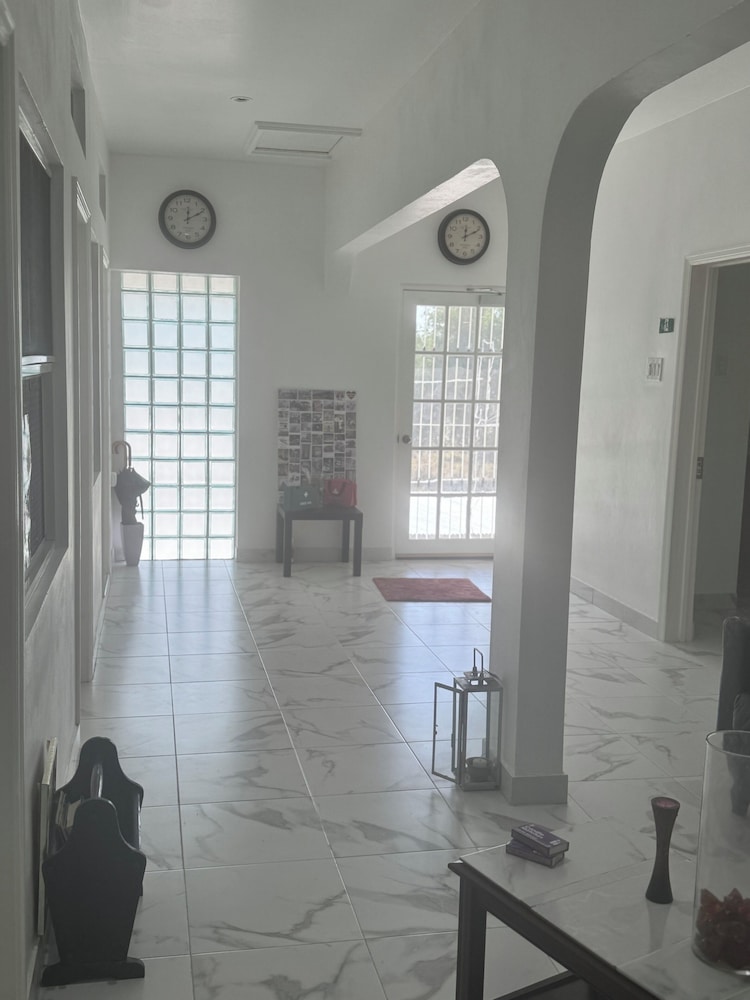 Thebreeze2022 — May Pen — photo 2