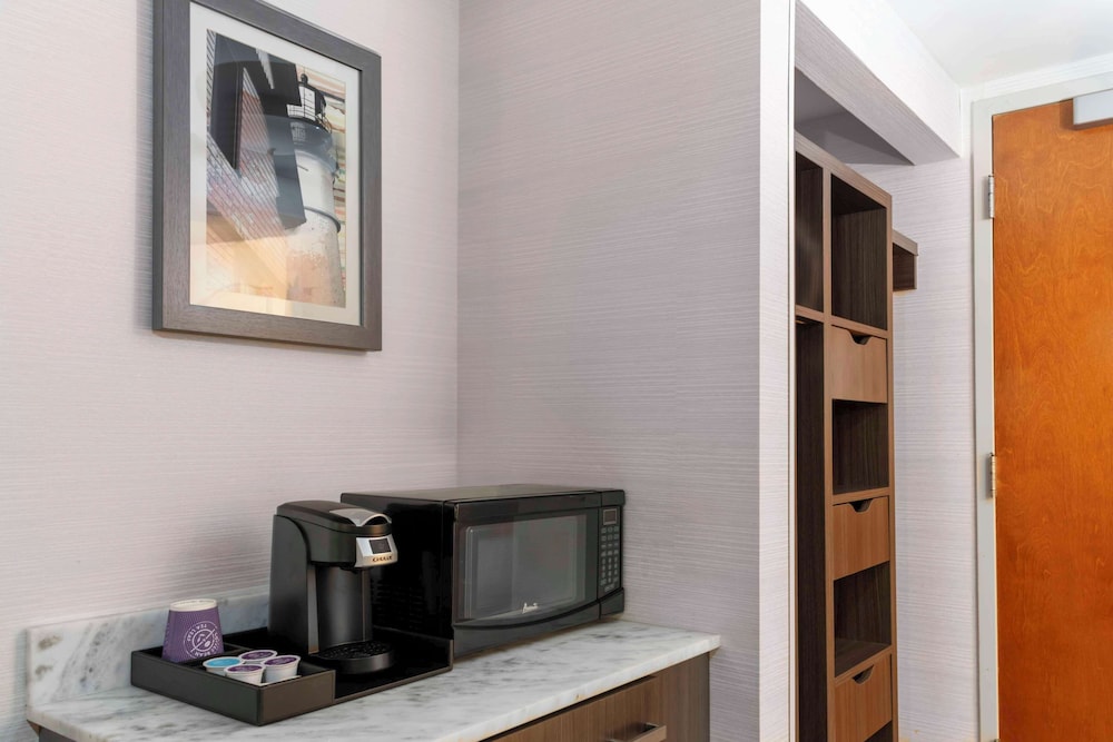 Hilton Garden Inn Freeport Downtown - photo 14