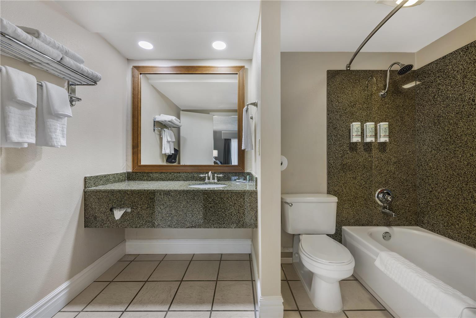 Best Western Pier Point Inn - photo 12