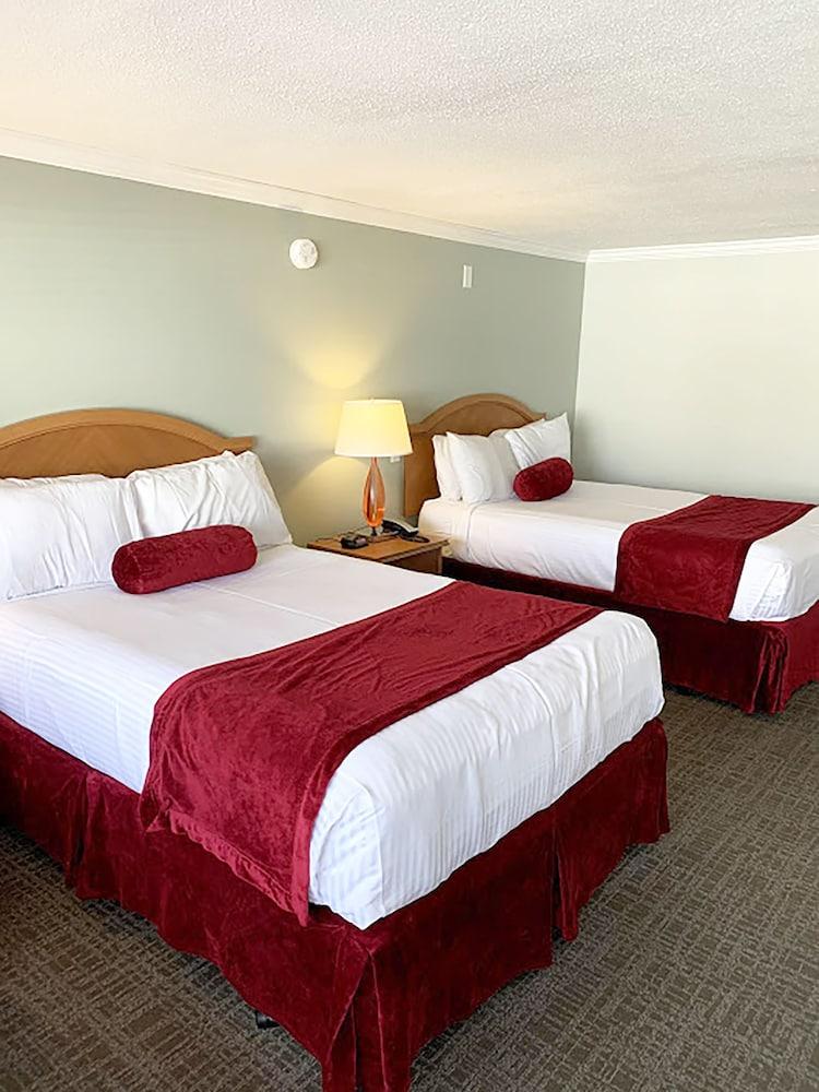 Town N Country Family Resort - photo 14