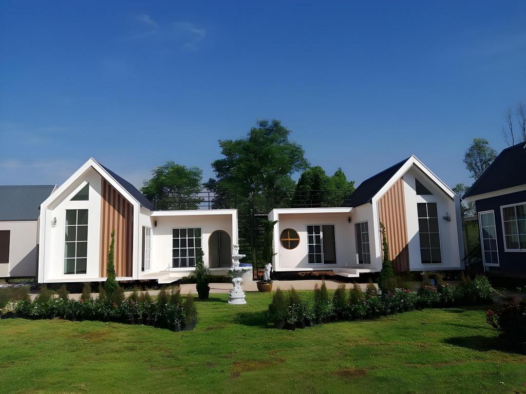 Raintrary House Nakhon Phanom เรนทารี่เฮาส์นครพนม — 5-Star Luxury Hotel in Nakhon Phanom, Thailand