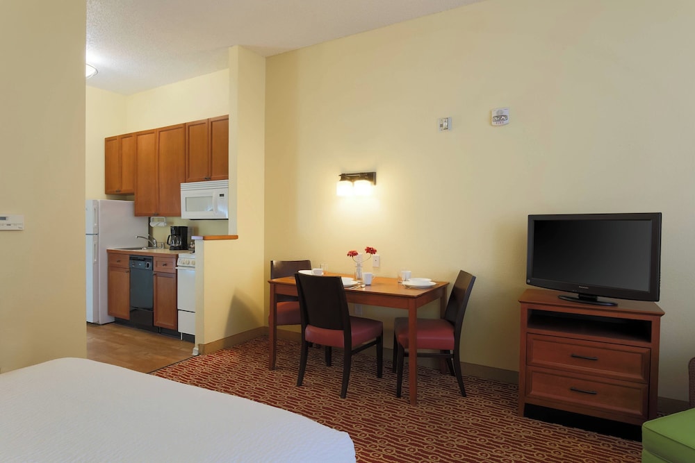 TownePlace Suites by Marriott Lubbock - photo 14