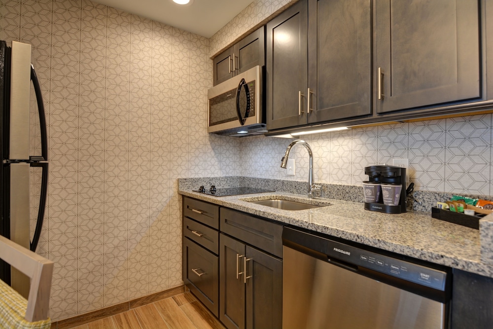 Homewood Suites by Hilton Hadley Amherst - photo 23