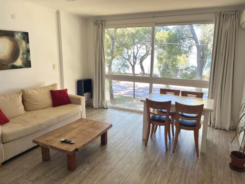 Espectacular departamento sobre la laguna para parejas — Chascomus — photo 4
