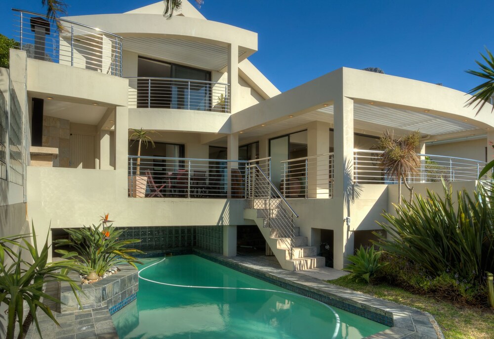 Bakoven Blue — 4-Star Luxury Hotel in Cape Town, South Africa