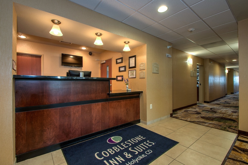 Cobblestone Inn & Suites Holyoke - photo 4