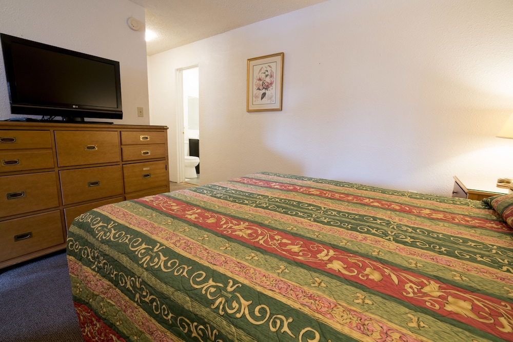 Seatac Inn - photo 13