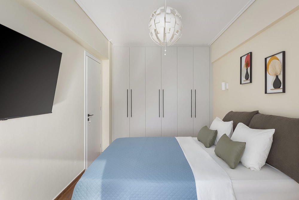 Athenian Stylish Apartment — 4-Star Luxury Hotel in Athens, Greece