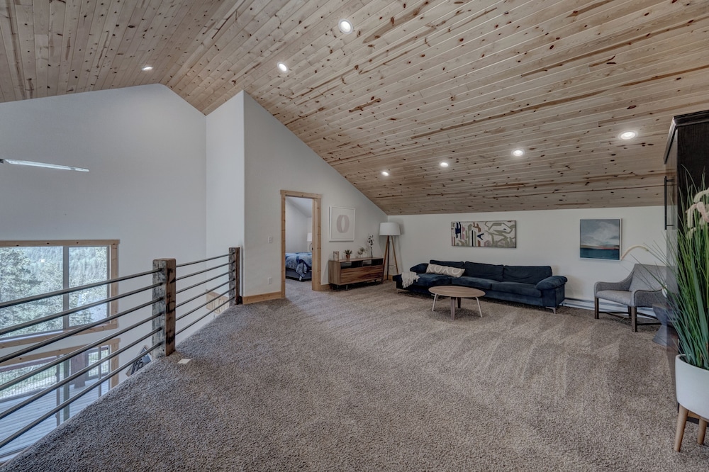 Little Hope Chalet at Terry Peak Ski Resort - photo 19