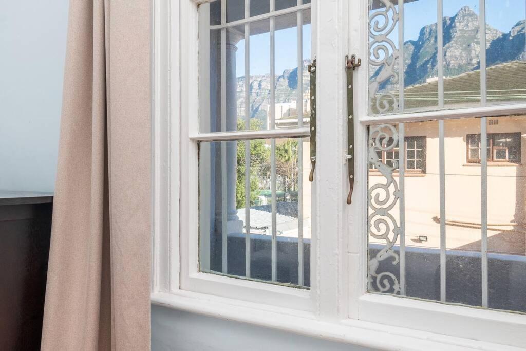 Enchanting Abode in Rosebank
