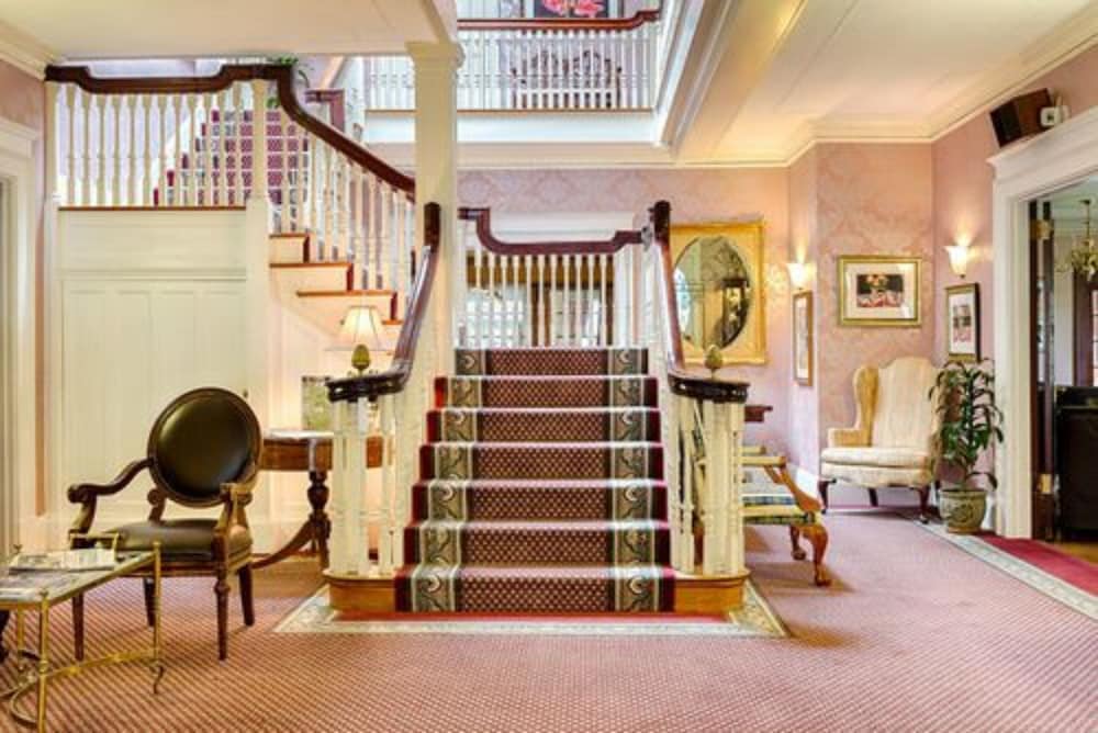 Gateways Inn & Restaurant - photo 30