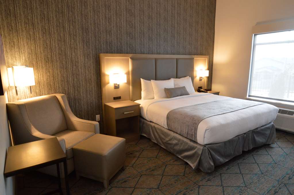 Best Western Plus Executive Residency Oklahoma City I 35 - photo 9