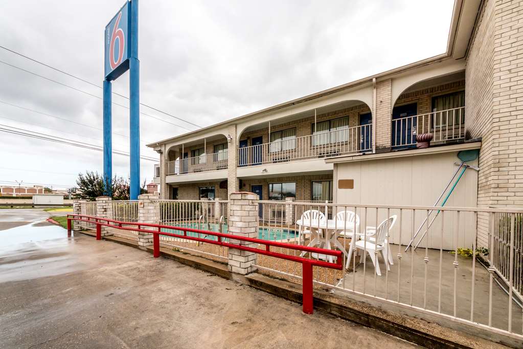 Motel 6 San Antonio Tx Frost Bank Center - photo 5