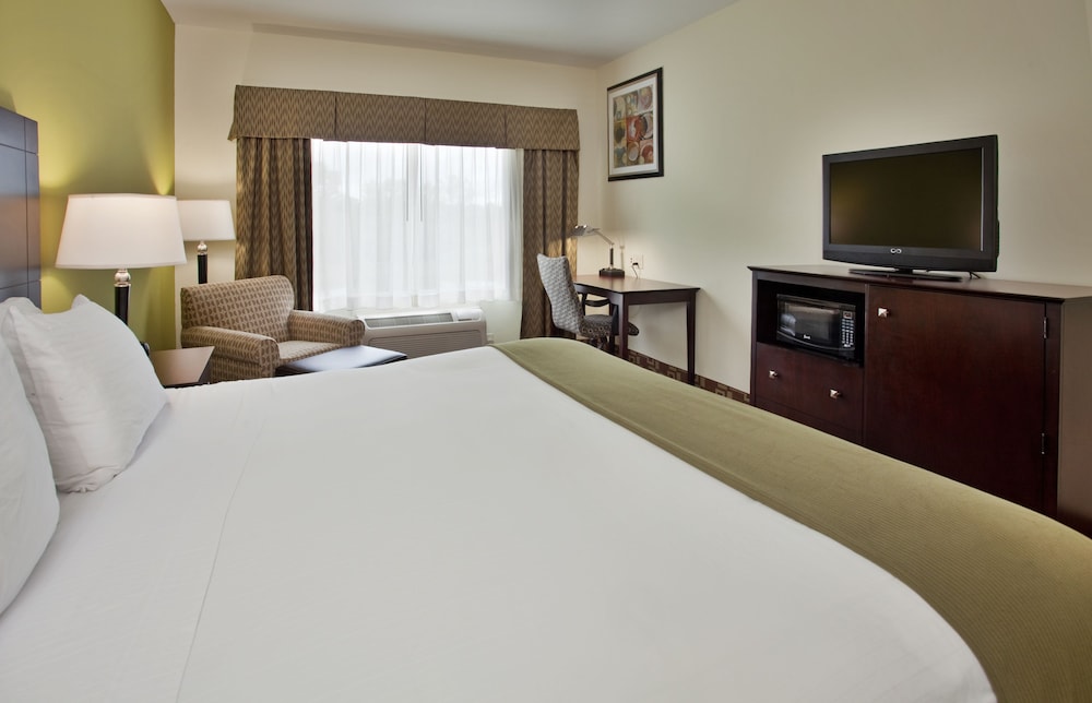 Holiday Inn Express Hotel & Stes Kansas City Sports Complex by IHG - photo 12