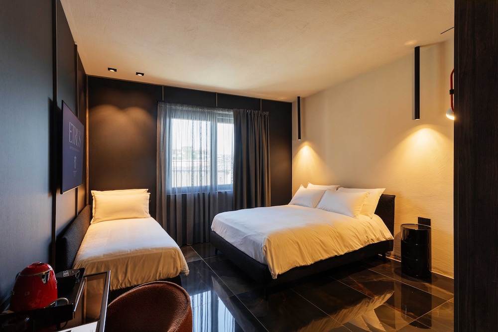 Etrus Boutique Room & Rooftop — hotel in Pontecagnano