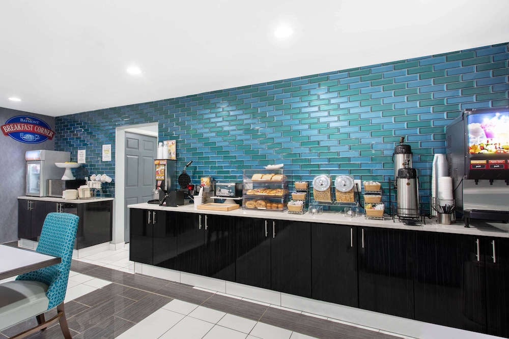 Baymont by Wyndham Charlotte University - photo 13