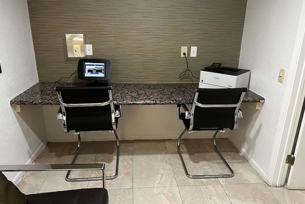 Studio 6 Houston TX Westchase - photo 39