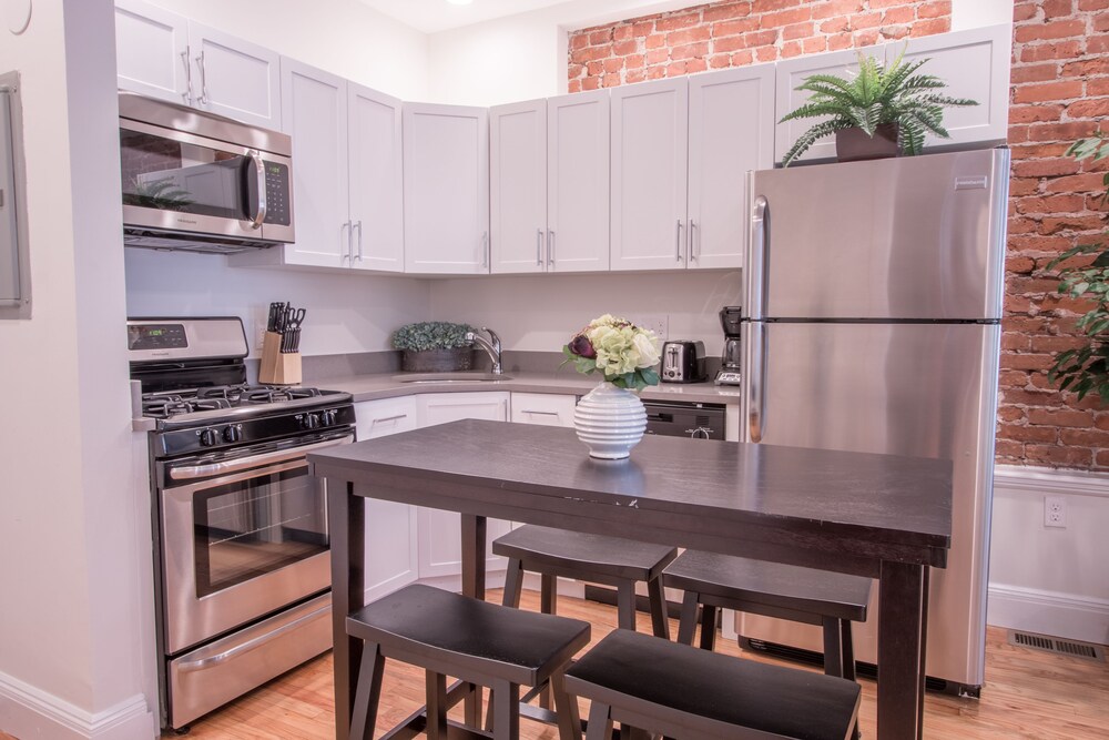 Bright Allston Suites by Sonder - photo 11