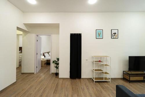 Cozy Central Apartment By Wehost
