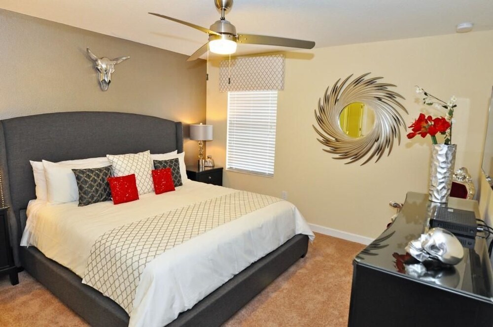 Fabulous 8 Bed 5 Bath Pool Home in Championsgate Golf Resort - photo 7
