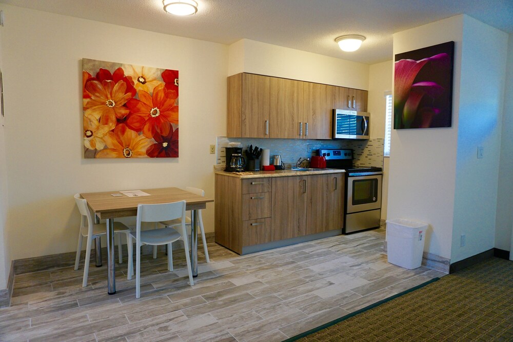 Club Lux Resort By the Beach - photo 22